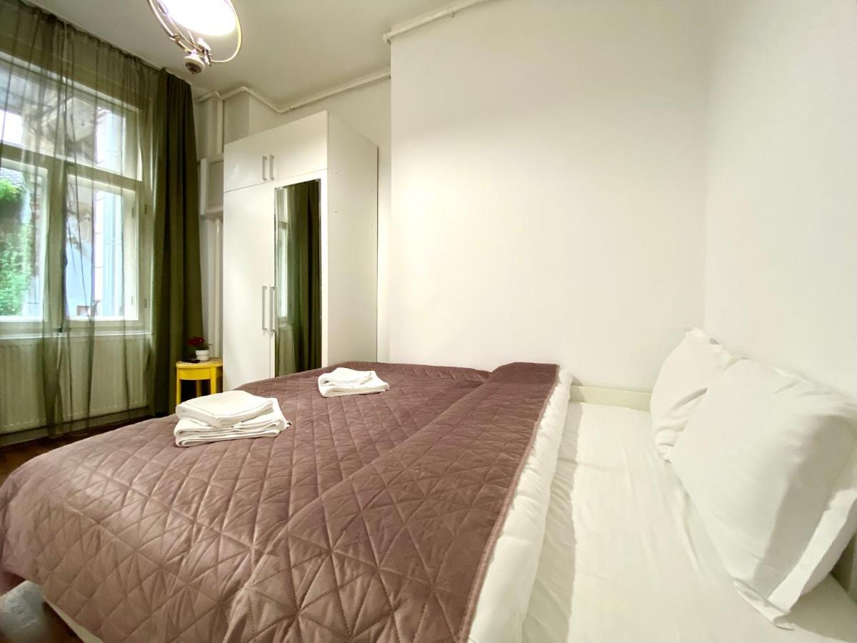 Republique Family Apartment Μπρασόβ Εξωτερικό φωτογραφία