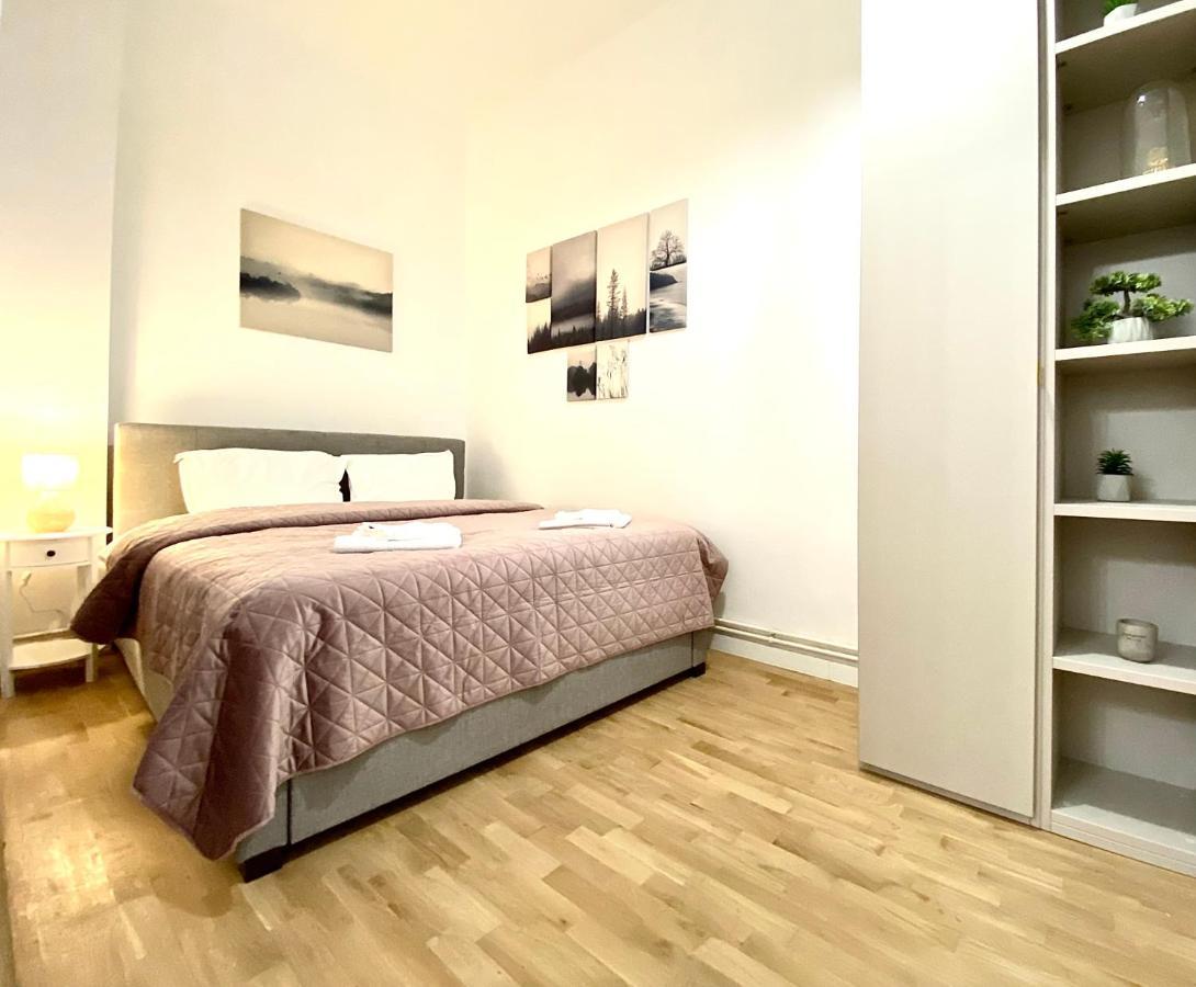 Republique Family Apartment Μπρασόβ Εξωτερικό φωτογραφία